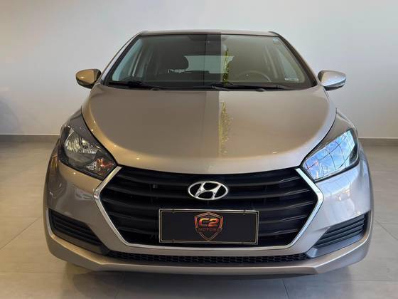 HYUNDAI HB20 1.0 COMFORT PLUS 12V FLEX 4P MANUAL HYUNDAI HB20 1.0 COMFORT PLUS 12V FLEX 4P MANUAL